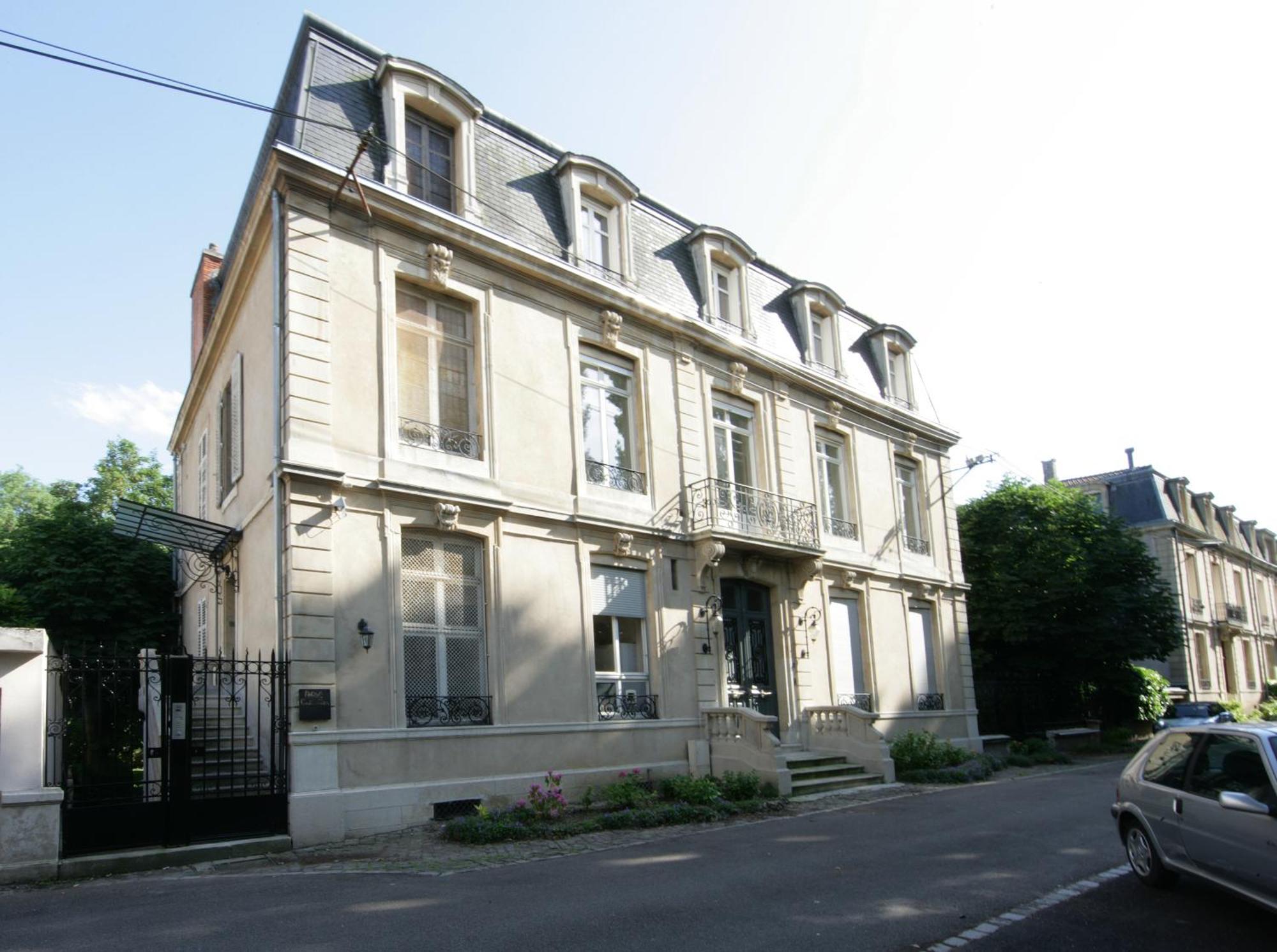 L'Hotel Particulier - Appartements D'Hotes Nancy Luaran gambar
